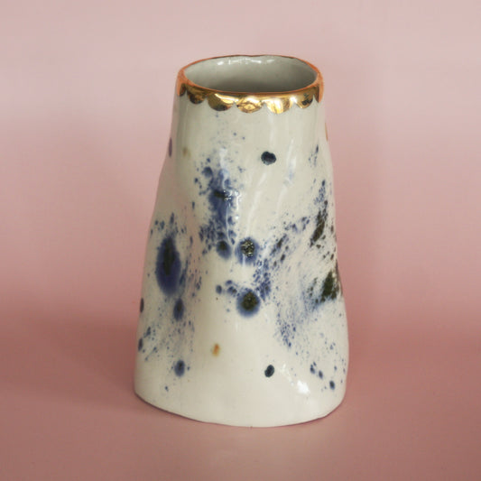 Speckled Vase with scallop rim